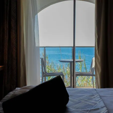 Ada Port Adults Only * 알란야